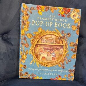 The Brambly Hedge Pop-Up Book